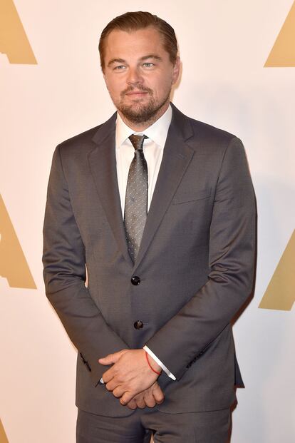 Leonardo DiCaprio, nominado en la categoría de Mejor Actor por El Renacido, quiso ir sobre seguro apostando por el gris.