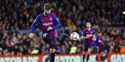 Piqué, durante el último partido ante el Sevilla.