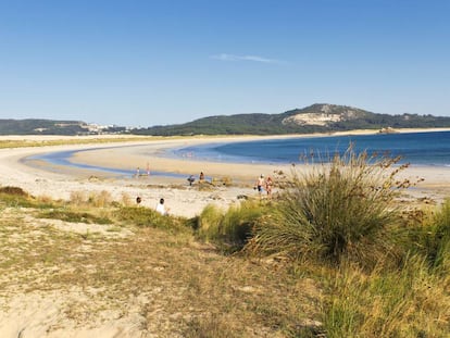 La laguna de Carregal, en el parque natural de las Dunas de Corrubedo (A Coruña).