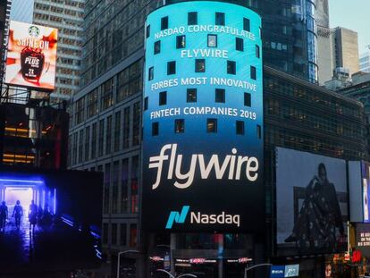 La torre de Nasdaq en Nueva York anuncia Flywire.