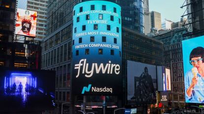 La torre de Nasdaq en Nueva York anuncia Flywire.
