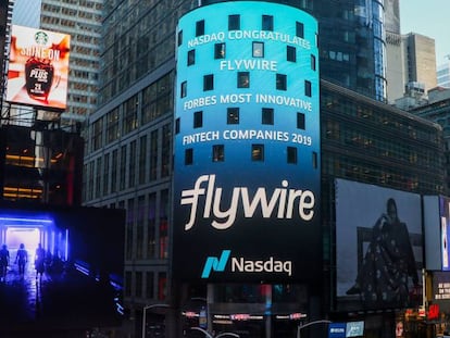 La torre de Nasdaq en Nueva York anuncia Flywire.