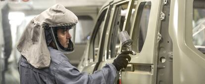 Trabajador de la fábrica de Ford en Almussafes (Valencia).