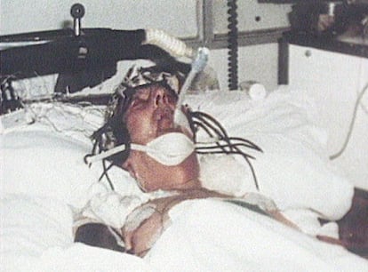 Francisco Franco, moribundo en su lecho de muerte en una habitación de la Ciudad Sanitaria La Paz. Imagen perteneciente al documental 'Así murió Franco' de Antena 3.