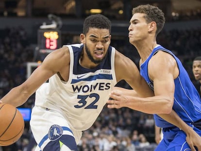 Towns y Powell en un Minnesota-Dallas.