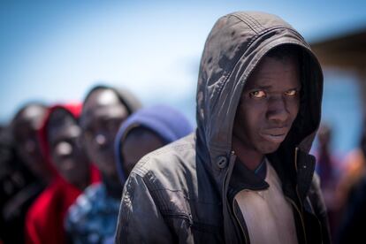 Llegada de inmigrantes al Puerto de Motril tras ser rescatados en las costas de Granada, el 16 de junio de 2018.