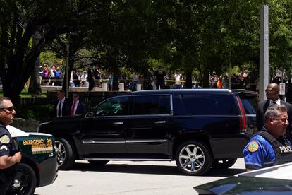 La caravana que trajo a Donald Trump al tribunal federal de Miami, a su llegada al palacio de justicia del centro de la ciudad.