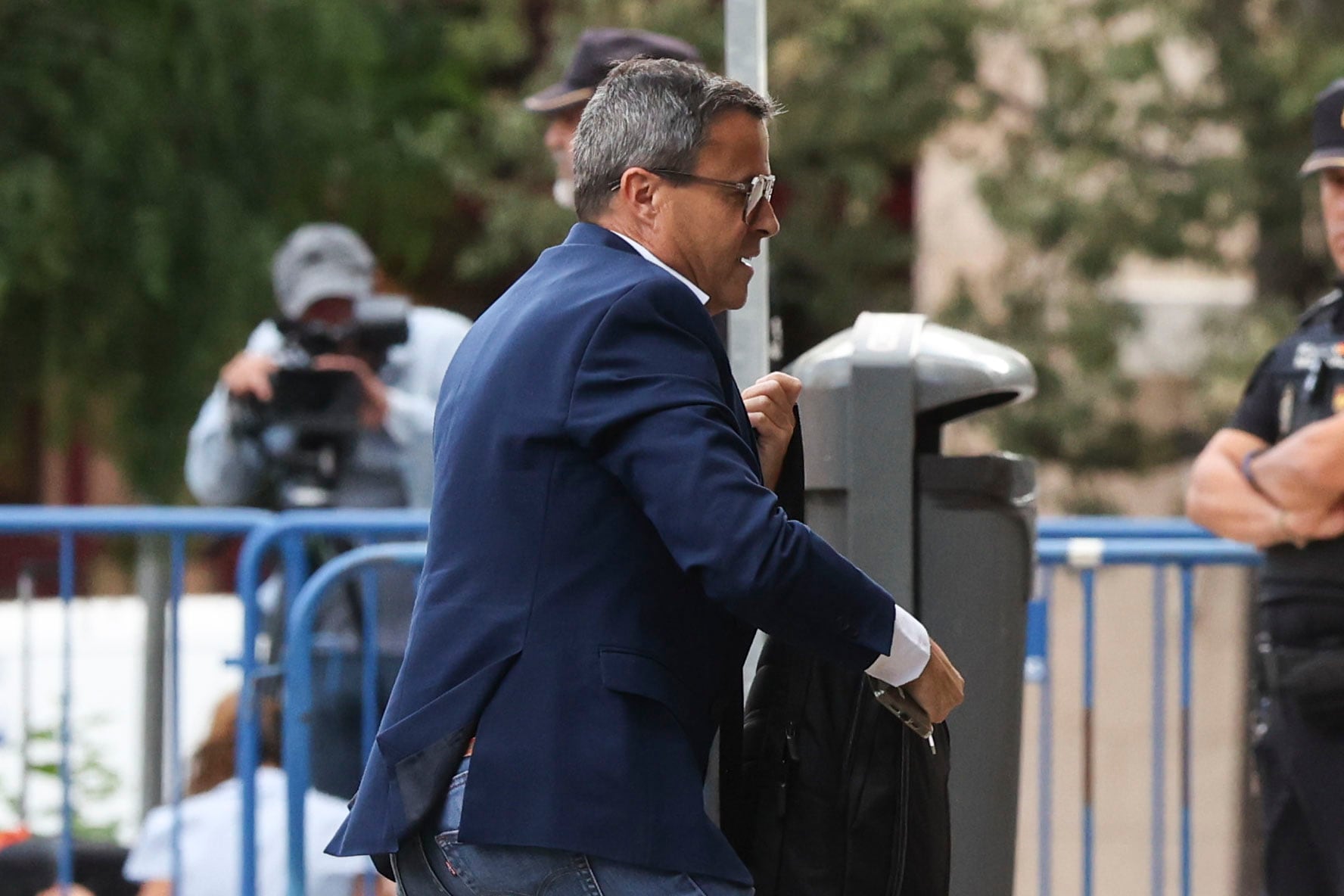 Última hora del juicio de David Sánchez, en directo | Las acusaciones populares elevan a seis años su petición de pena de cárcel para David Sánchez