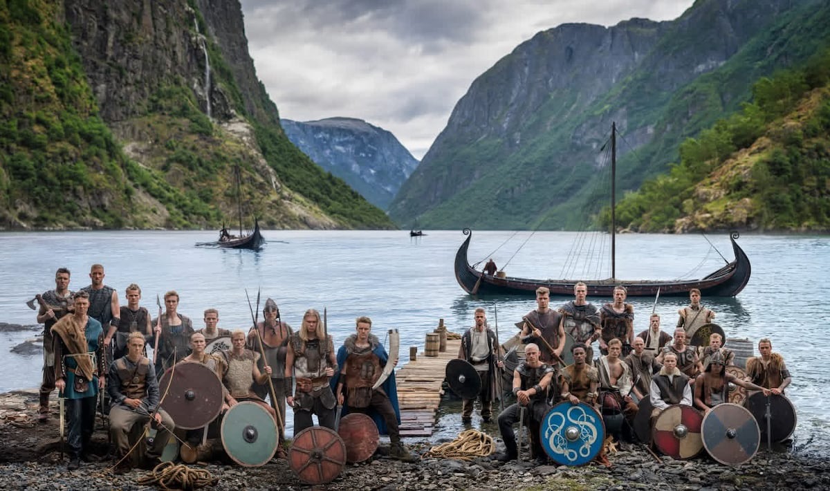 Noruega viste a Haaland, Odegaard y el resto de sus jugadores de vikingos para anunciar su regreso al Mundial