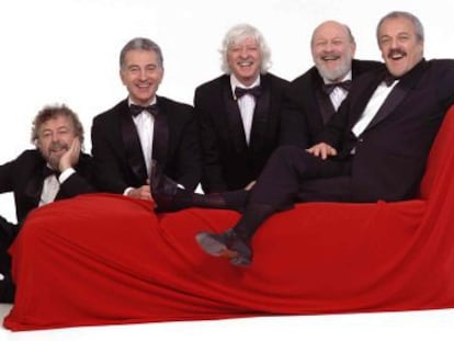 Les Luthiers, con Rabinovich a la derecha del todo.