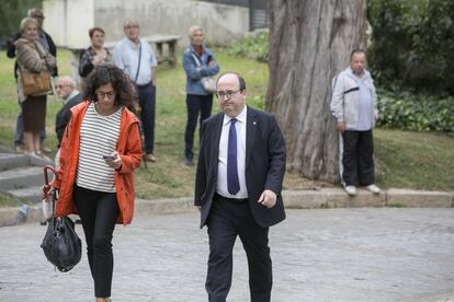 El secretari del PSC, Miquel Iceta, arribant al funeral.