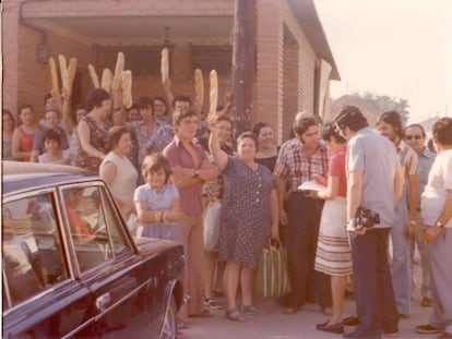 Guerra del pan en Orcasitas en 1976, cuando los vecinos reivindicaban la bajada del precio de la barra y una de las imágenes de la exposición Madrid Activismos (1968-1982).