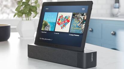 La tableta Lenovo Smart TabM10, que incluye un 'dock station', es uno de los cuatro modelos analizados.