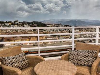 Terraza del hotel Leonardo, en Granada.