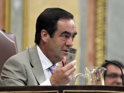 Caballeros con corbata... a estas alturas