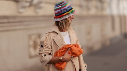 Los gorros de ganchillo son una excelente manera de agregar un toque bohemio, vintage o artesanal a cualquier 'look'. GETTY IMAGES.