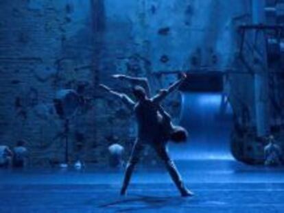 El ballet estatal de Berlín en su actuación en el club berlinés de tecno Berghain