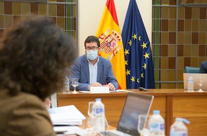 El secretario de Estado de Empleo y Economía Social, Joaquín Pérez Rey, durante la reunión de la Mesa de Diálogo Social este lunes.