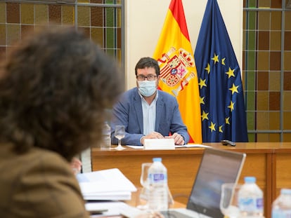 El secretario de Estado de Empleo y Economía Social, Joaquín Pérez Rey, durante la reunión de la Mesa de Diálogo Social este lunes.