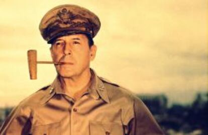 El general estadounidense, Douglas MacArthur.