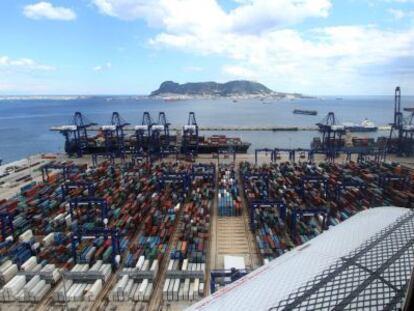 Vista aérea del puerto de Algeciras.