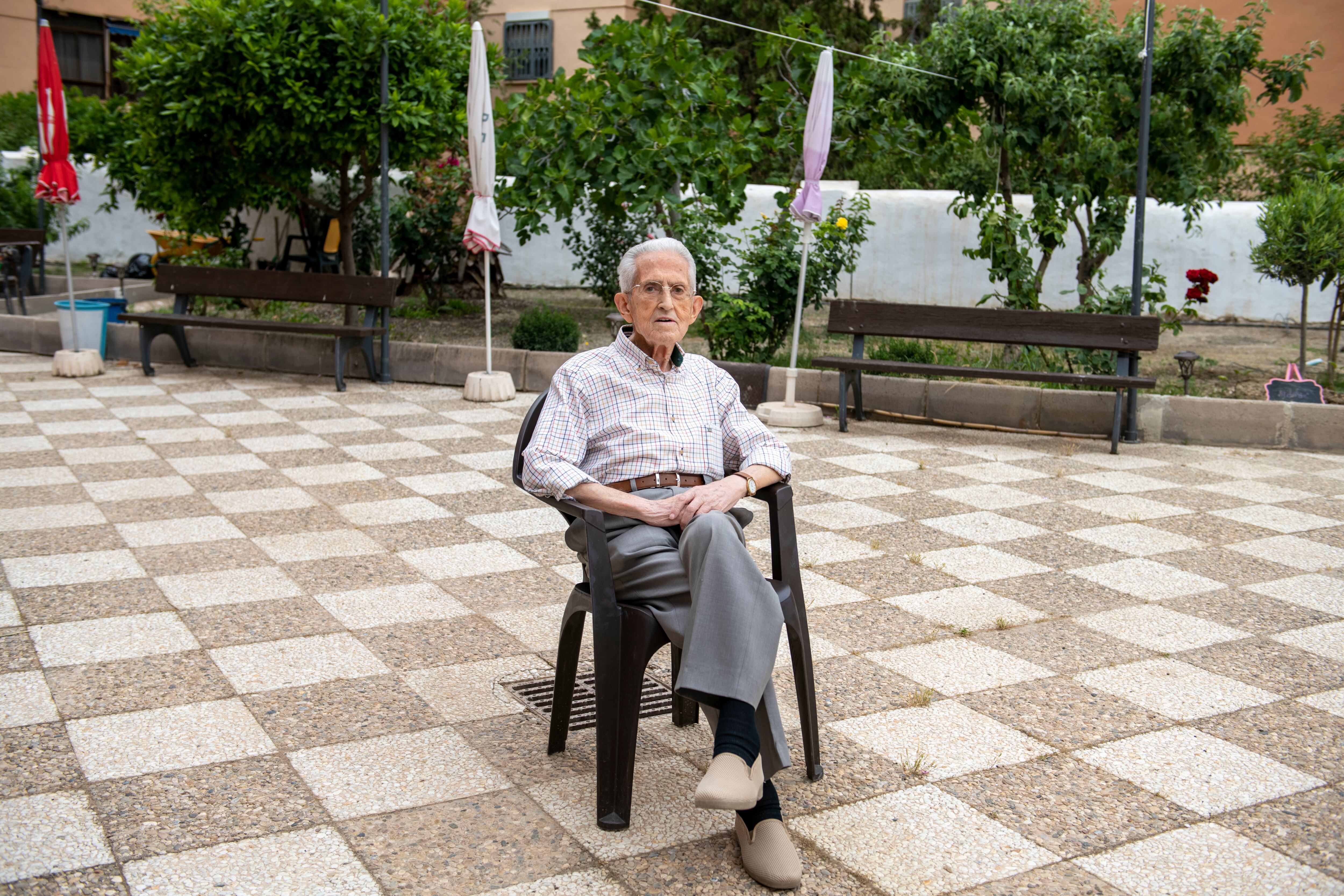 Andrés Garzón, en su residencia de Jaén.Foto: José Manuel Pedrosa