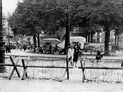 La plaza de Pey-Berland en Burdeos durante la ocupación alemana en 1942.