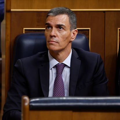 MADRID, 09/07/2025.- El presidente del gobierno Pedro Sánchez durante el pleno en el Congreso de los Diputados, este miércoles. EFE/Javier Lizón
