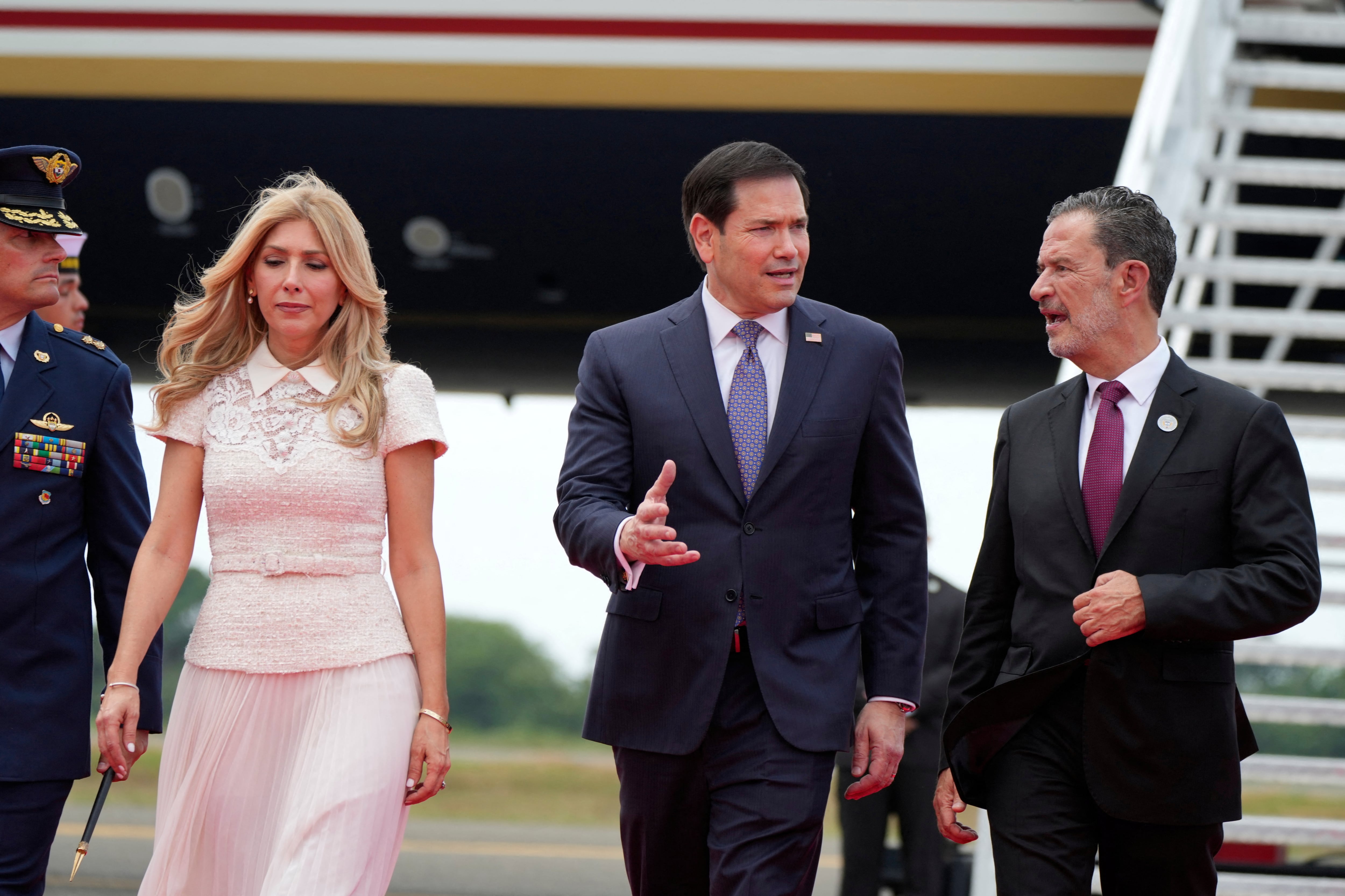 Marco Rubio inicia en Colombia una gira por América Latina centrada en la lucha contra el narcotráfico y el comercio Marco Rubio inicia en Colombia una gira por América Latina centrada en la lucha contra el narcotráfico y el comercio