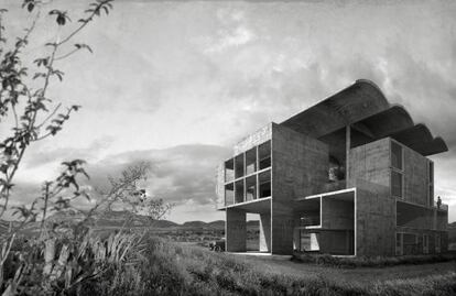 ‘Villa Chimanbhai. Ahmedabad, India, 1953’ (2013), de Dionisio González.