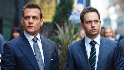 Gabriel Macht y Patrick J. Adams, protagonistas de 'Suits'.