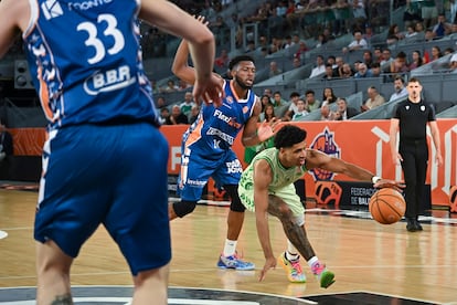 Hughes, del Betis, ante el Fuenlabrada.