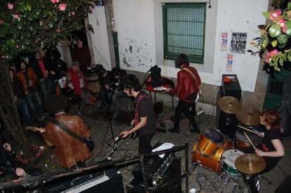 Concierto en el Bar Embora.