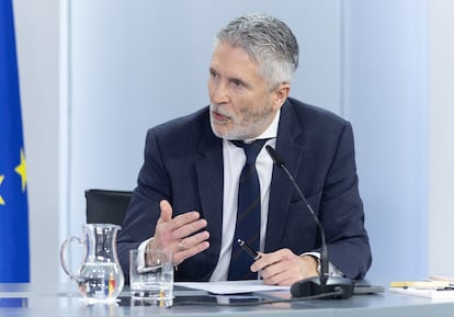 El ministro del Interior, Fernando Grande-Marlaska, durante una rueda de prensa posterior al Consejo de Ministros, este martes. 