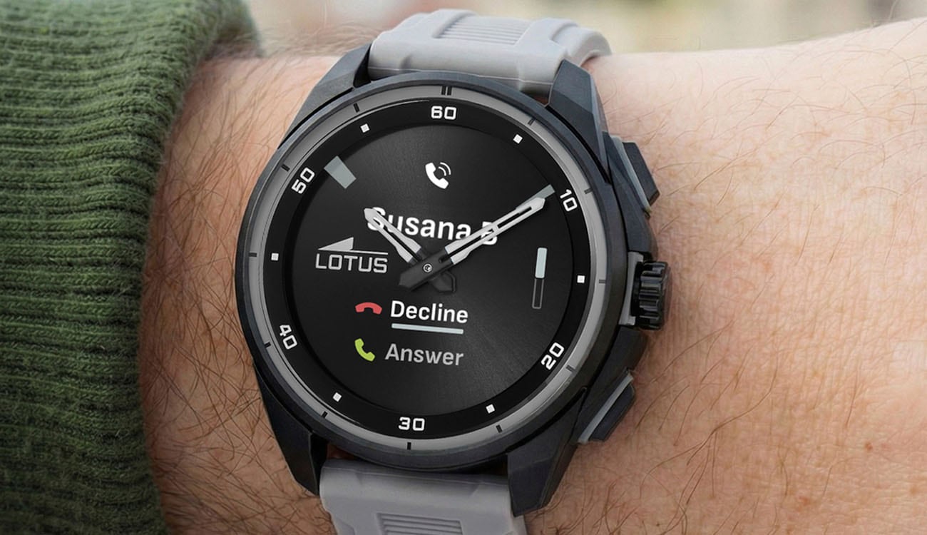 Nuevo Lotus Connected Full D, un reloj híbrido con gran pantalla que cuida tus datos personales