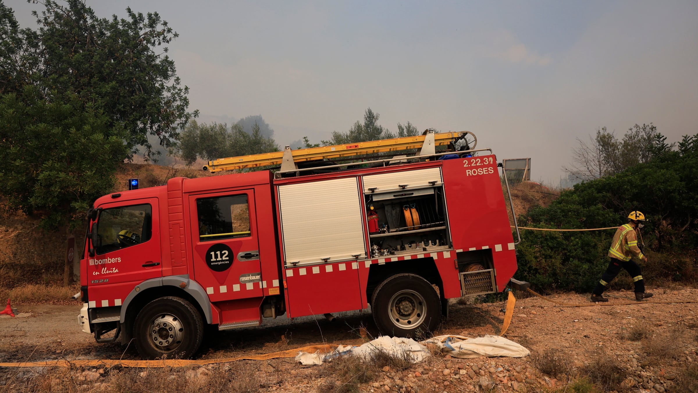 Los imágenes grabadas por los bomberos del incendio forestal en Tarragona
