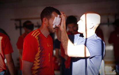 Los jugadores de la selección española antes de salir al campo.