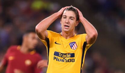 Vietto, se lamenta en el partido frente a la Roma.