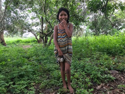 A princípio, as crianças Panará são um pouco tímidas, mas logo sorriem e ganham a confiança dos visitantes.