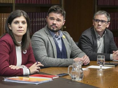 Gabriel Rufián, Marta Vilalta y Josep Maria Jové durante la reunión de negociación con el PSOE del pasado 4 de diciembre. 