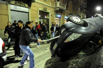 Disturbios en Milán la noche del sábado tras el asesinato de un joven egipcio.