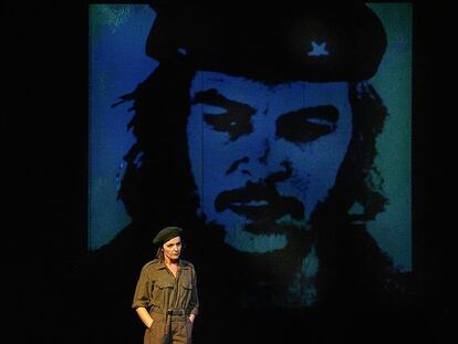 La actriz Ana Brandrão, en <i>La hija rebelde,</i> dirigida por Helena Pimenta.