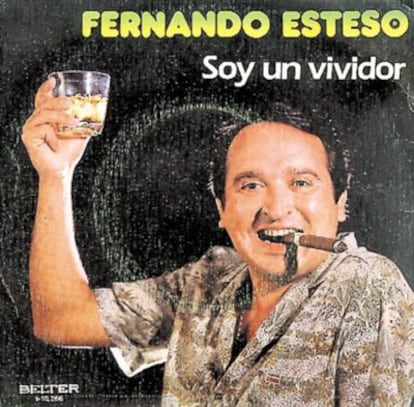 Esteso siempre ha sido un actor peculiar. Esta es la portada de un CD de su aventura como cantante titulado <i>Soy un vividor</i>.