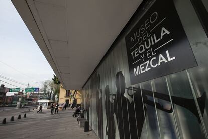El Museo del Tequila y el Mezcal (MUTEM) abrió en 2010 como parte un proyecto de mejoramiento de la Plaza Garibaldi.