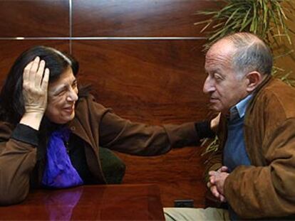 Susan Sontag y Juan Goytisolo, durante su conversación en un hotel de Barcelona.