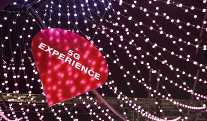 Un anuncio del 5G en un pabellón del MWC18.