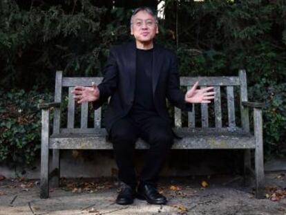 El escritor británico Kazuo Ishiguro, de 62 años, ha sido galardonado con el Nobel de Literatura. Es el segundo autor en lengua inglesa consecutivo que consigue el premio, tras Bob Dylan el año pasado