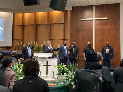 La vigilia antes del juicio por el asesinato de George Floyd, este domingo en una iglesia baptista al sur de Minneapolis