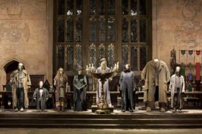 El vestuario de los profesores del colegio Hogwarts de magia en Warner Bros. Studio Tour London.