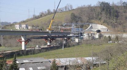 Obras de construcción de la Y vasca en Gipuzkoa.